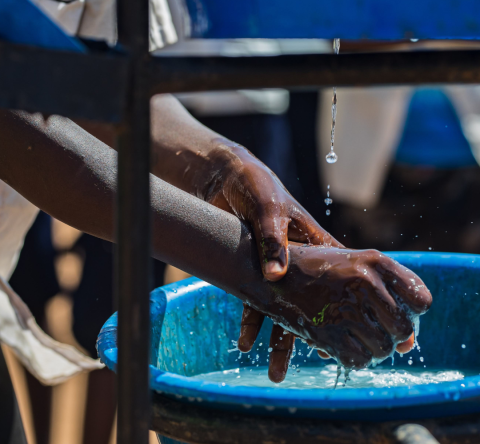 Donate Now: Help communities stop Ebola spreading